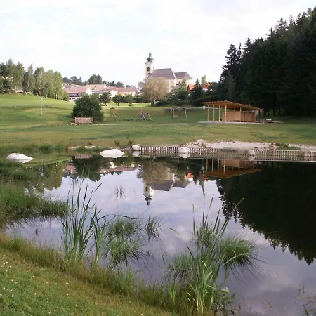 Проживание в семье Gaestehaus Huber Arbesbach